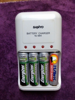 nabíjačka batérií SANYO