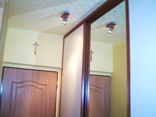 Predám v Šahách úplne zrekonštruovaný jednoizbový byt s balkónom