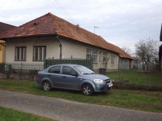 Lacno predám dom s pozemkom 1515m2+garáž+ovocný sad+studňa