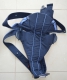 Tmavomodrý nepoužívaný nosič pre deti  zn.Babybjorn