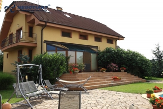 Na predaj 7 izbový rodinný dom v Šenkviciach