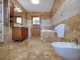 Travertín prírodný kameň do kúpeľne, obývačky, kuchyne..