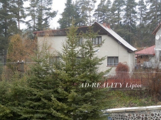 Rodinný dom s veľkým pozemkom v Liptovskom Hrádku