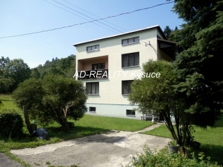 Rodinný dom s veľkou záhradou - Zákopčie