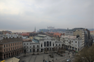 BA/Staré mesto-priestranné kancelárie po rekonštrukcii, klimatizované